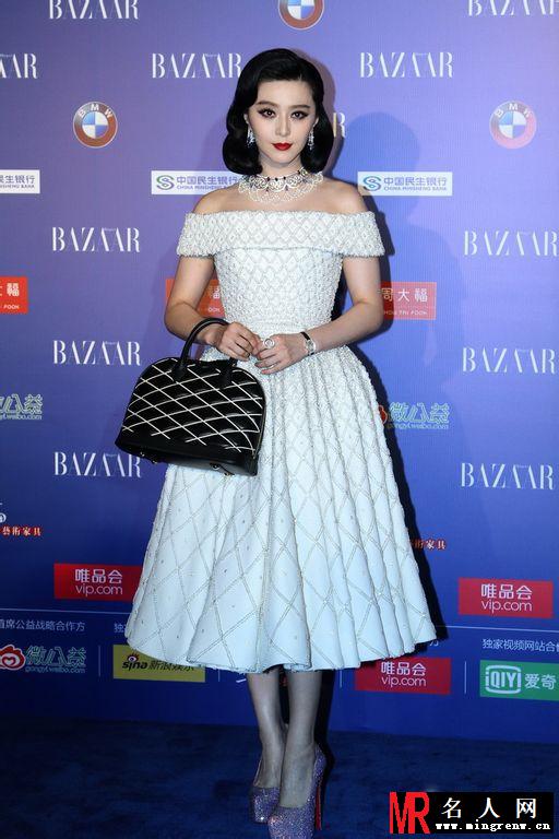 2014时尚芭莎慈善夜 范冰冰复古美艳造型(1)