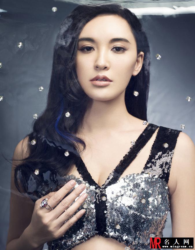 莫小棋美艳出镜 曼妙曲线令人称赞(1)