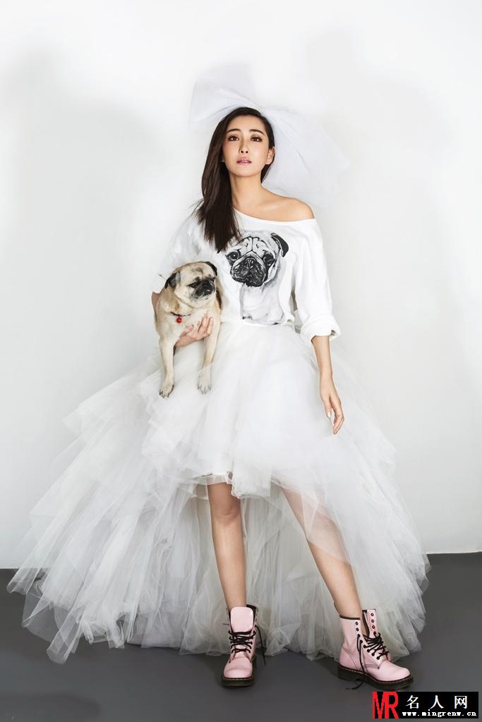 严宽杜若溪俏皮婚纱写真 甜美拥吻秀幸福(1)