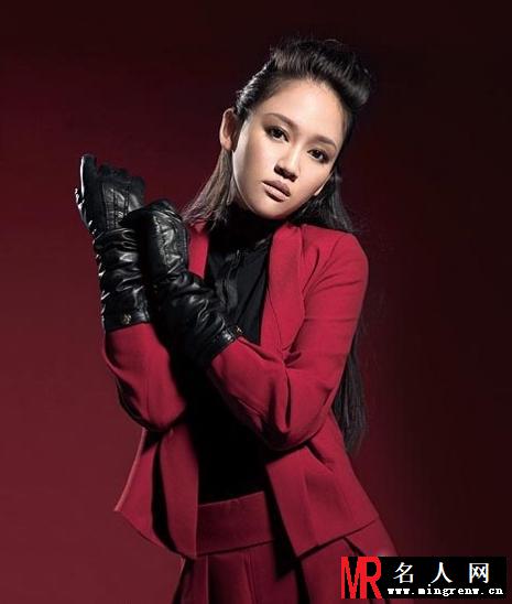 《ELLE》陈乔恩 这个女孩很百变(1)