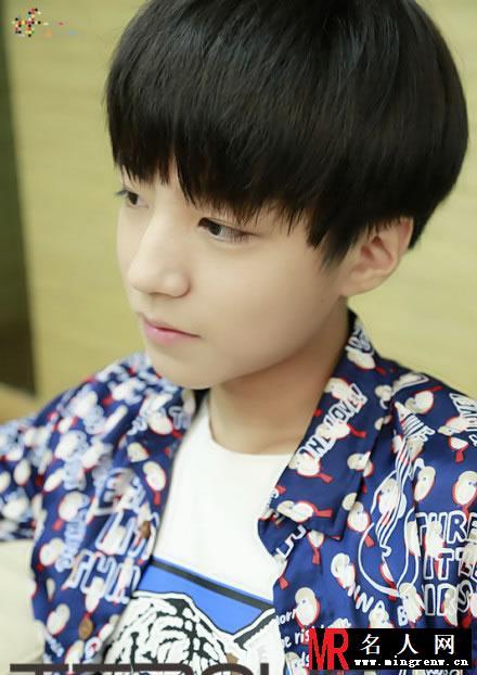 TFBOYS生活照曝光 幸福家庭照引人羡慕(1)