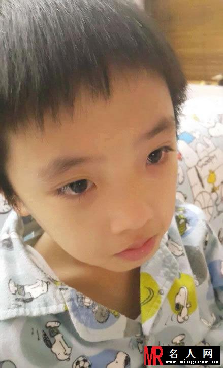 黑儿子无下限 吴镇宇微博PO费曼黑照(1)