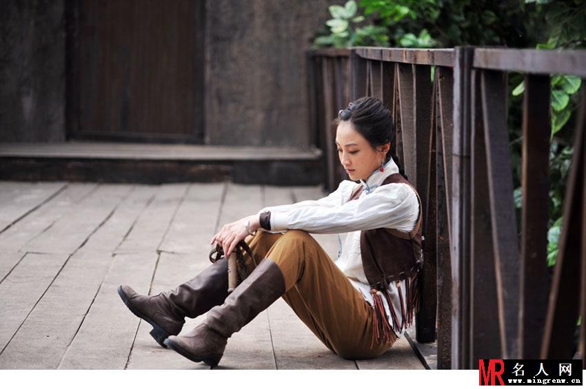 姚笛帅气写真 马靴英气逼人(1)