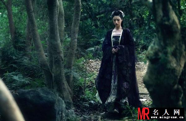 蒋欣《花千骨》暗黑剧照 化身腹黑女(1)