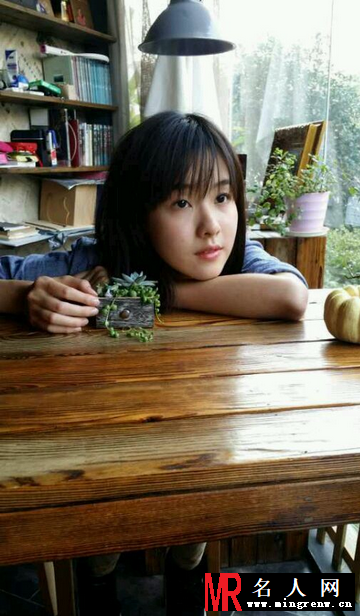 《左耳》女主角陈都灵生活私照 清纯可爱气质迷人(1)