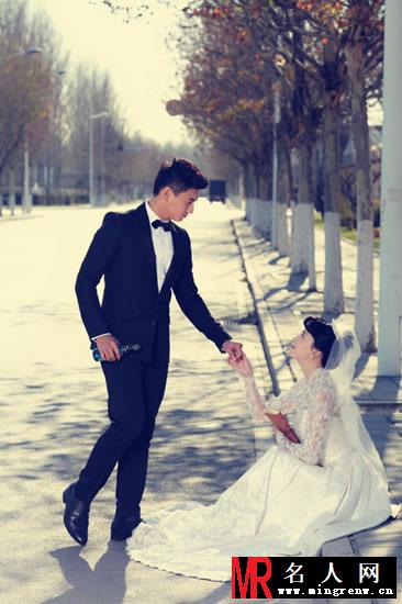 电视剧《向着幸福前进》吴奇隆最新求婚剧照(1)