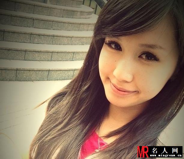 柯震东绯闻女友Tracy曝光 长发披肩清纯可爱(1)