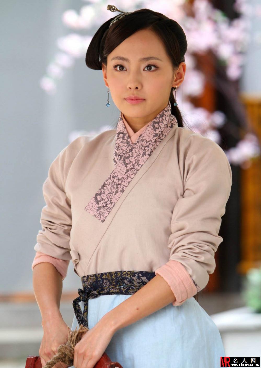 张嘉倪曝美人如画剧照 沐浴画面惊艳(1)
