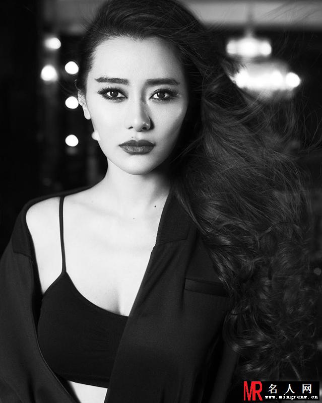 爱戴时尚大片 大秀美腿显性感(1)