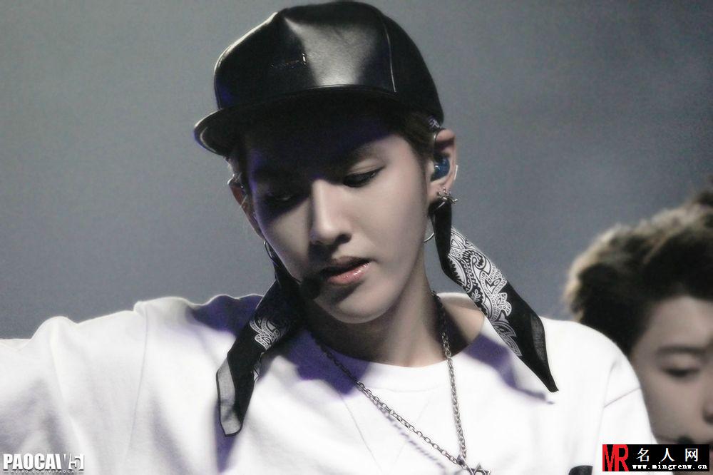 吴亦凡2013年SBS舞台演唱帅气时尚潮范十足(1)