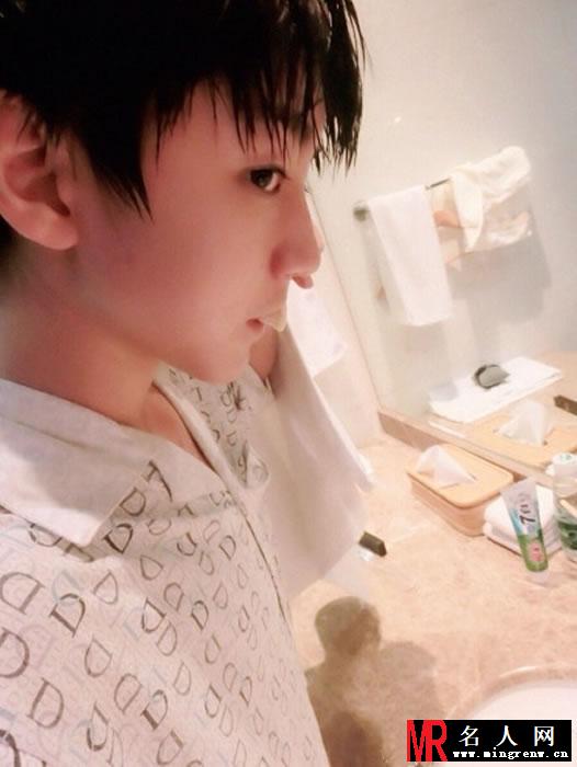 TFBOYS王俊凯2014年下半年帅气生活照集(1)