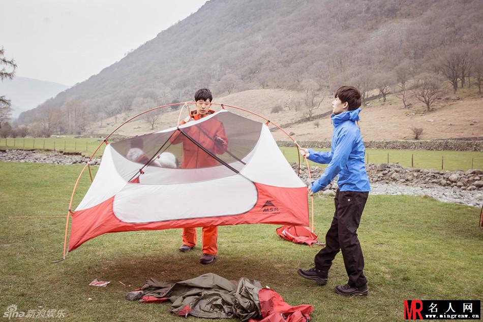 《花儿与少年2》成员登山遭遇危机 冲突显现(1)