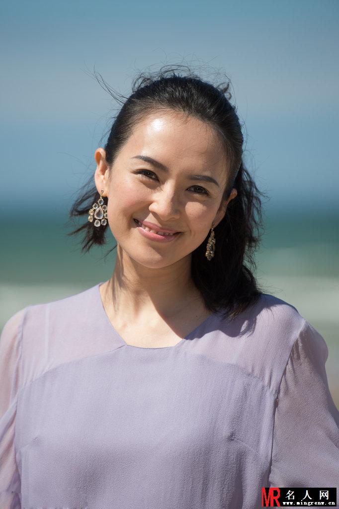 章子怡法国风情浪漫写真 笑容灿烂如朝阳(1)