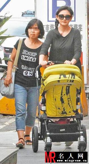 大小S带娃家庭聚会 徐家三姐妹齐聚一堂(1)