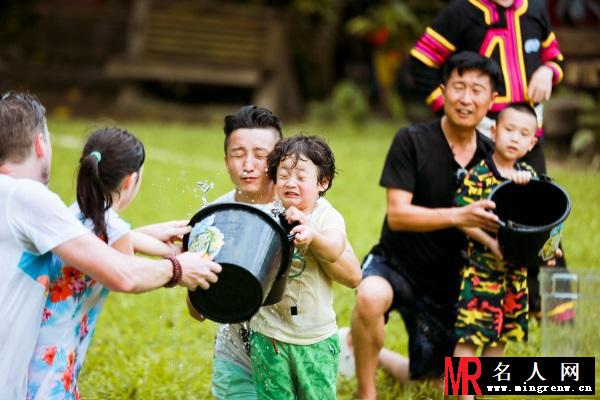 《爸爸去哪儿3》第二站空降云南傣寨(1)