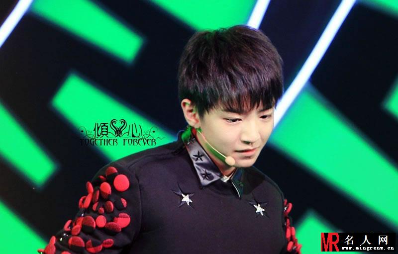 TFBOYS《爱奇艺之夜》现场 王俊凯特辑(1)