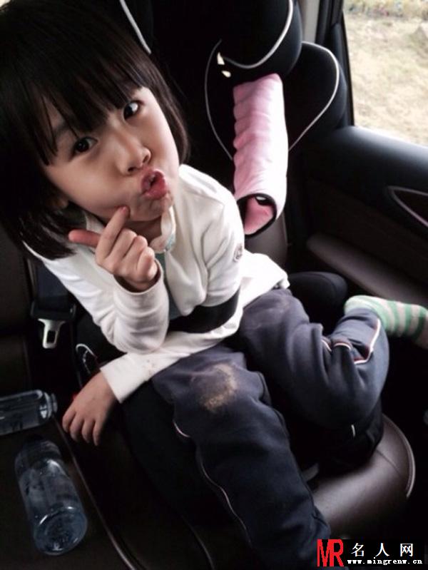 补刀少女贝儿爱嘟嘴 萌态神似小丸子(1)