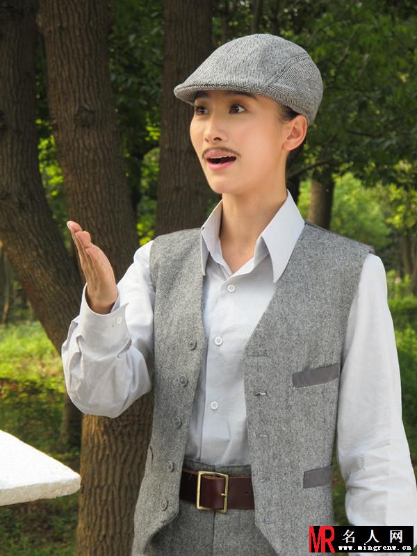 陶昕然《十二金钱镖》剧照曝光 女扮男装显俏皮(1)