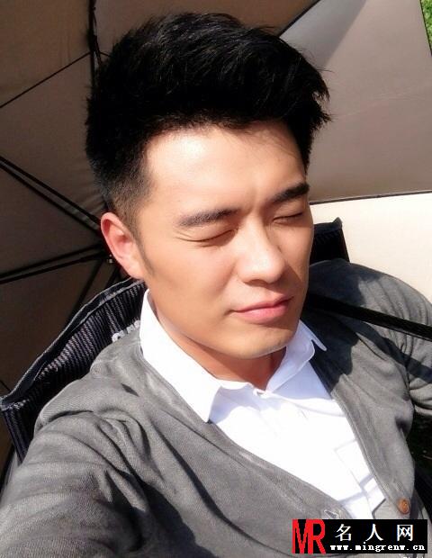 陈赫跑男卖萌照 2013生活照搞怪无底线(1)