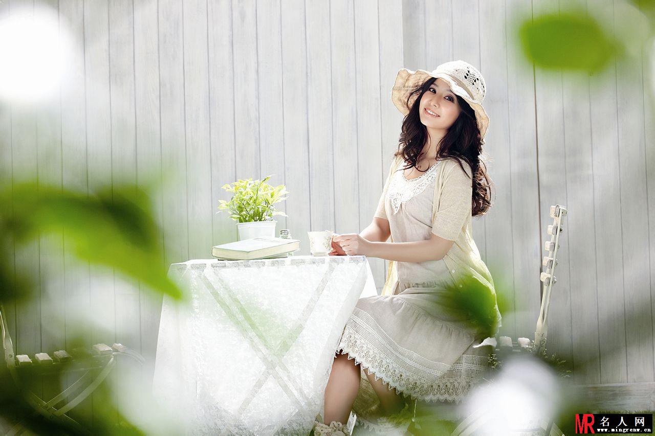 林心如倾情代言芭依璐春季女装 高清大图(1)