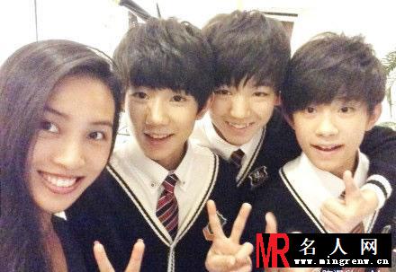 TFBOYS和陈漫合照 卖萌可爱(1)