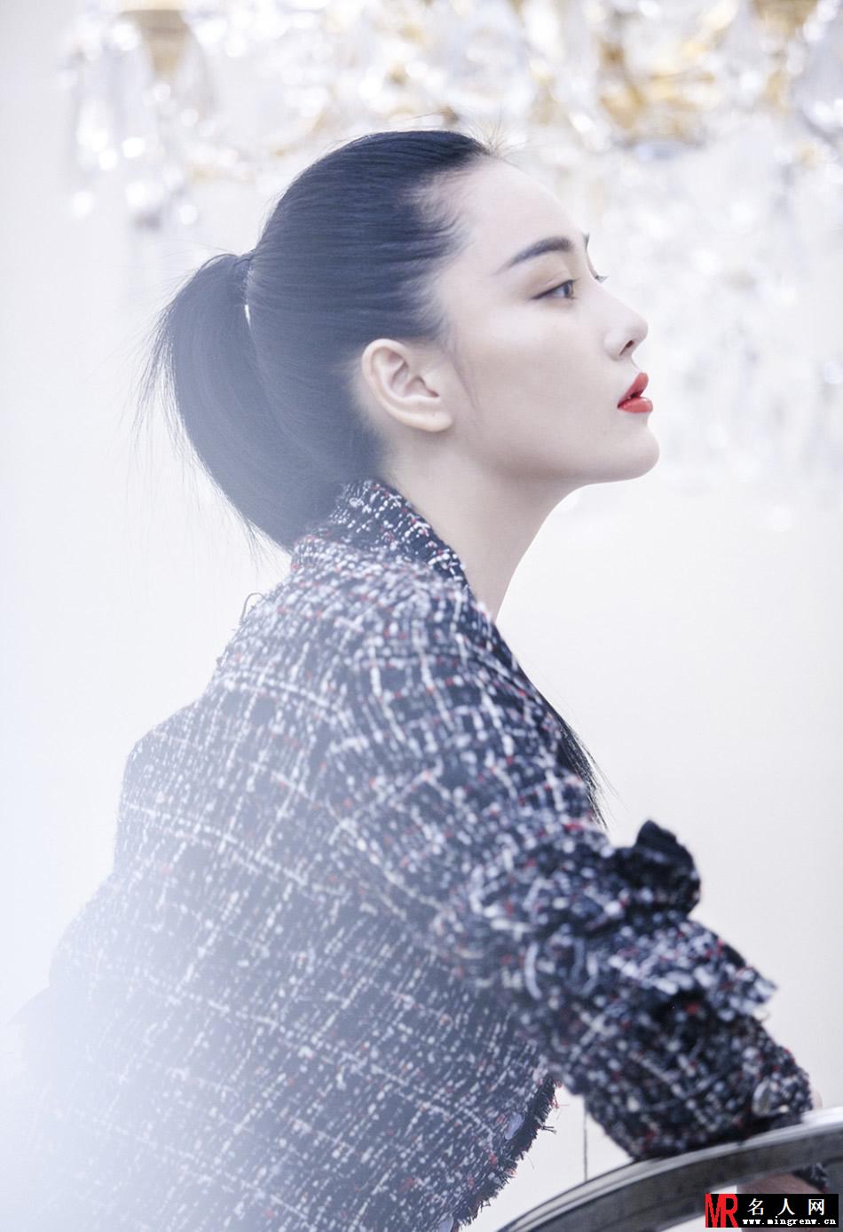 张馨予利落干练套装 时尚优雅演绎职场熟女范(1)