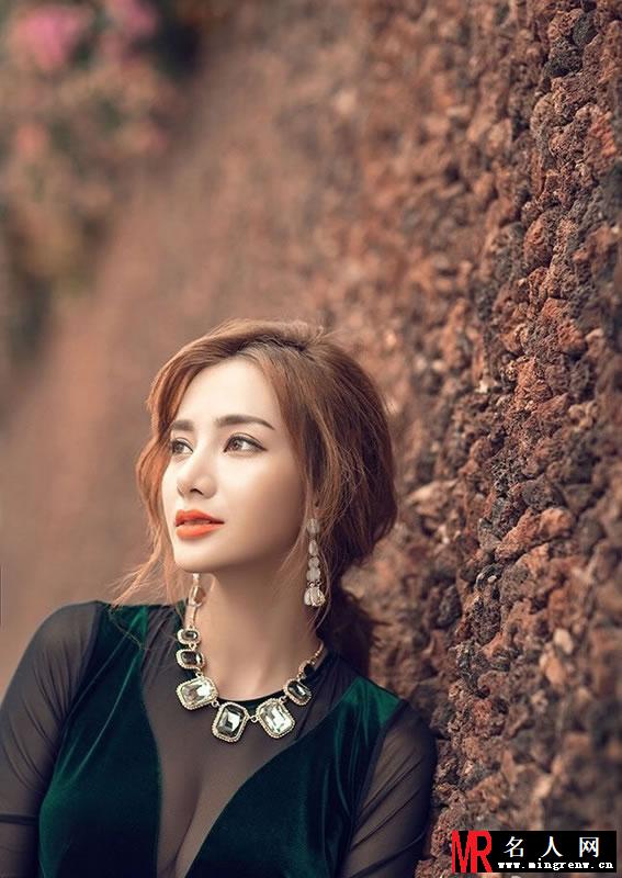 福建师大校花姝雯爆乳照 被吐槽整容脸(1)