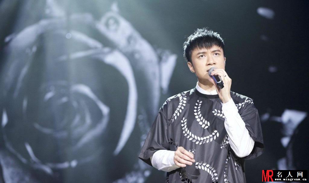 《天天向上》古巨基高清舞台照 演绎最萌主持人(1)