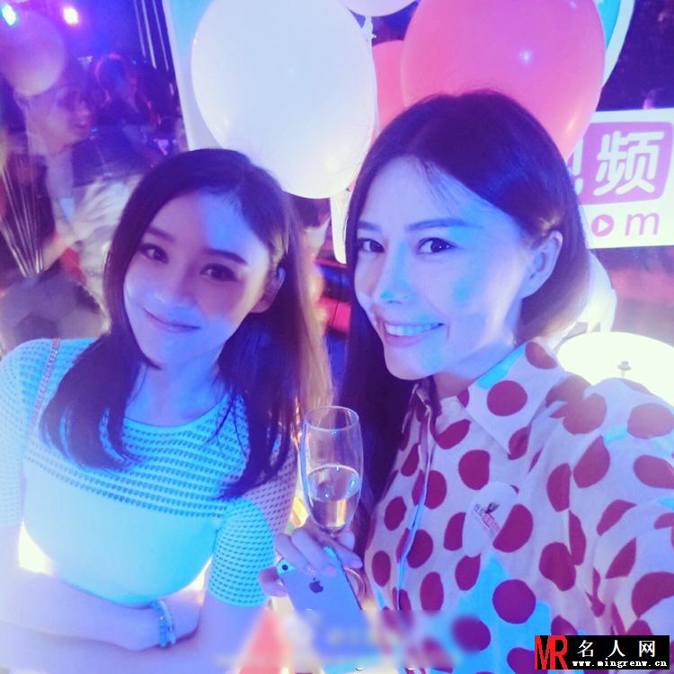 袁姗姗与小伙伴们的可爱卖萌生活照(1)