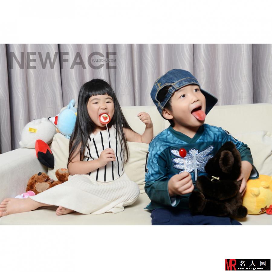 Grace姐姐和Joe哥哥童趣写真 萌态十足逗乐现场(1)