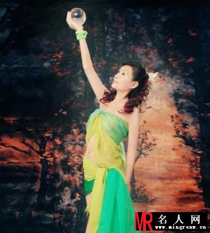 郭美美妈妈海量私照曝光 美艳外貌获赞(1)