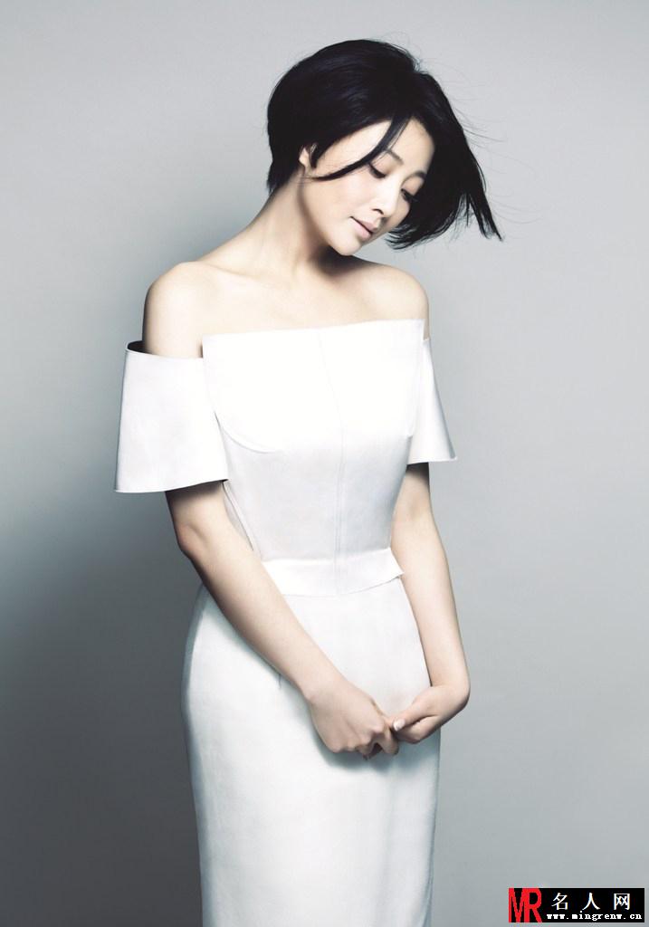 殷桃纯白写真 散发温婉气质(1)