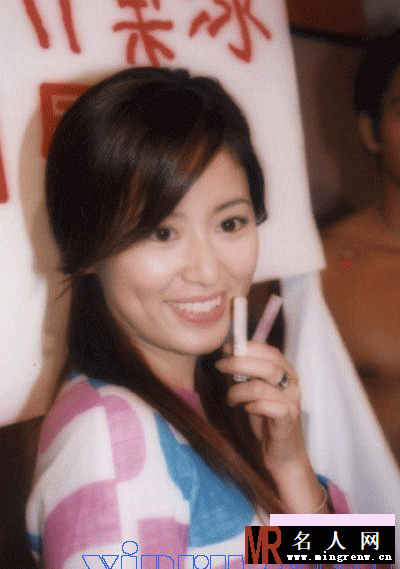 林心如2001出席曼秀雷敦什果冰润唇膏台湾宣传活动(1)