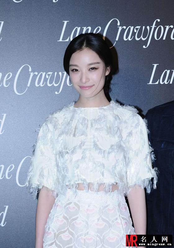 倪妮2014活动大图集第五弹 剪刀手卖萌可爱至极(1)