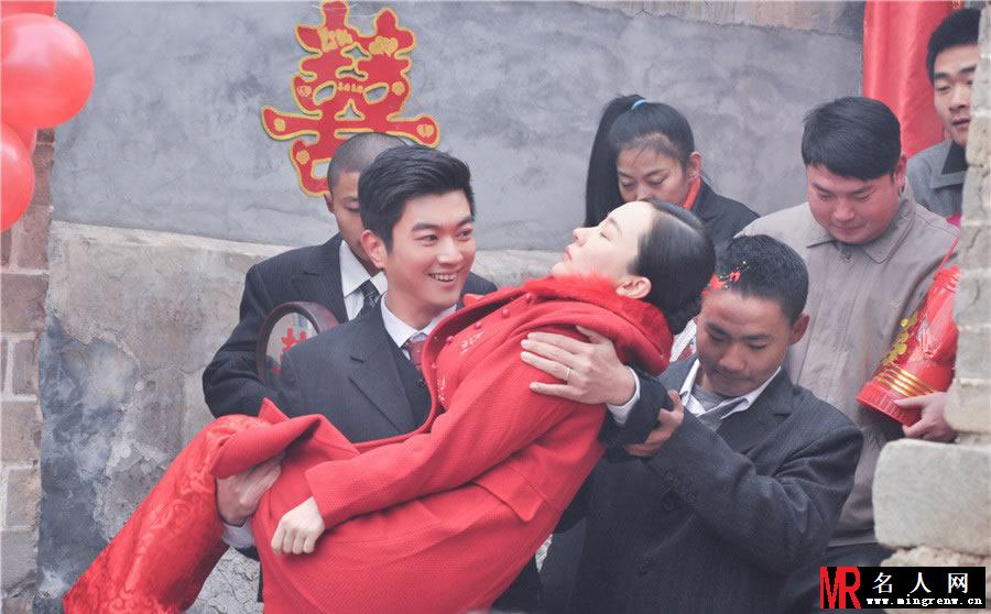 《草帽警察》霍思燕大婚剧照 虐心乡村爱情(1)