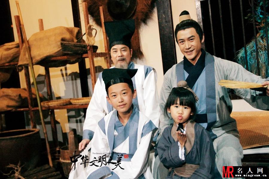 补刀少女贝儿爱嘟嘴 萌态神似小丸子(1)