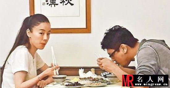 朱孝天包厢激吻嫩模女友亲密合照曝光(1)
