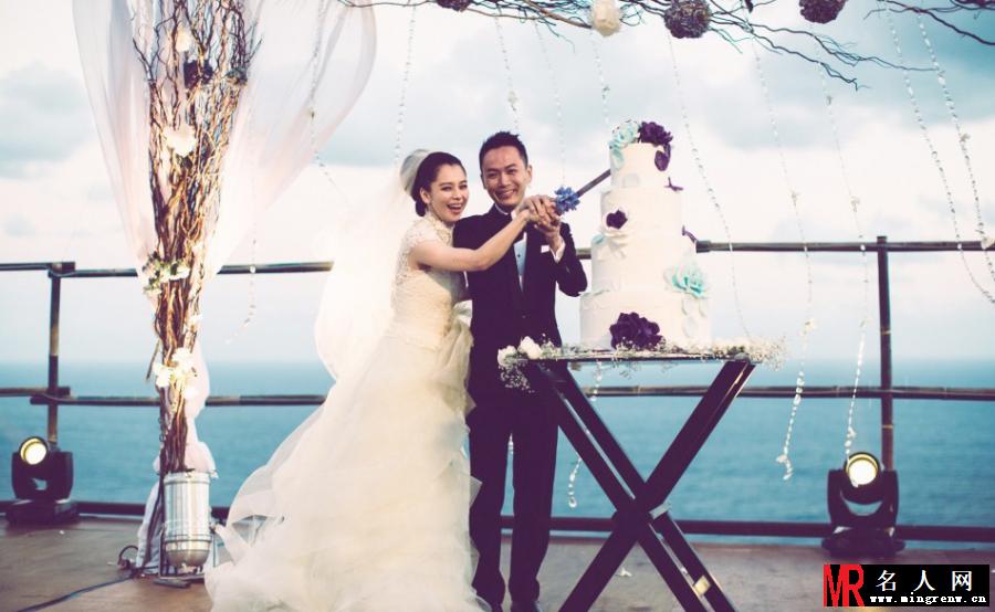 徐若瑄婚宴热吻老公 浪漫公主抱嗨翻全场(1)