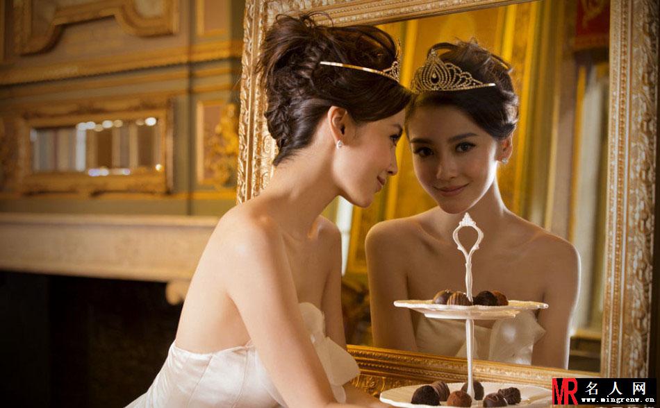 Angelababy代言巧克力 性感礼服秀光洁美背(1)
