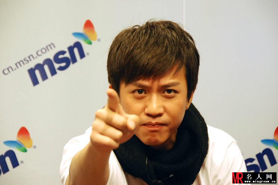 内地男演员戏疯子邓超做客MSN(1)