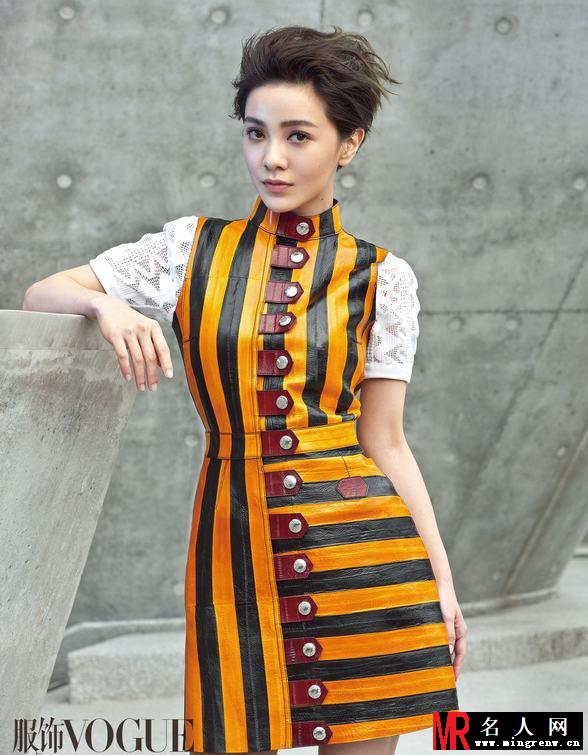 郭采洁未来感时尚街拍写真 时刻保持女王范(1)