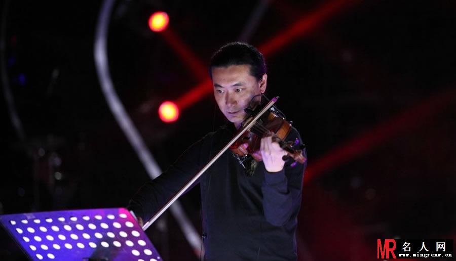 我是歌手3幕后团队曝光 梁翘柏率乐队亮相(1)