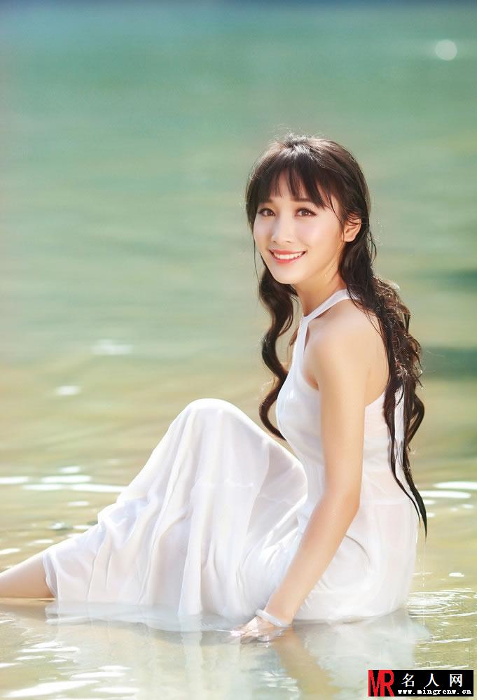 徐申东夏季唯美写真 白色长裙优雅迷人(1)