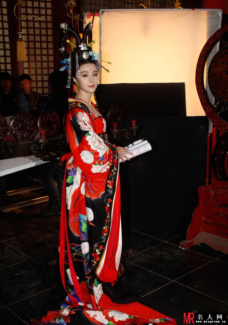 武则天发布会 范冰冰牵手李治廷低胸秀爆乳(1)