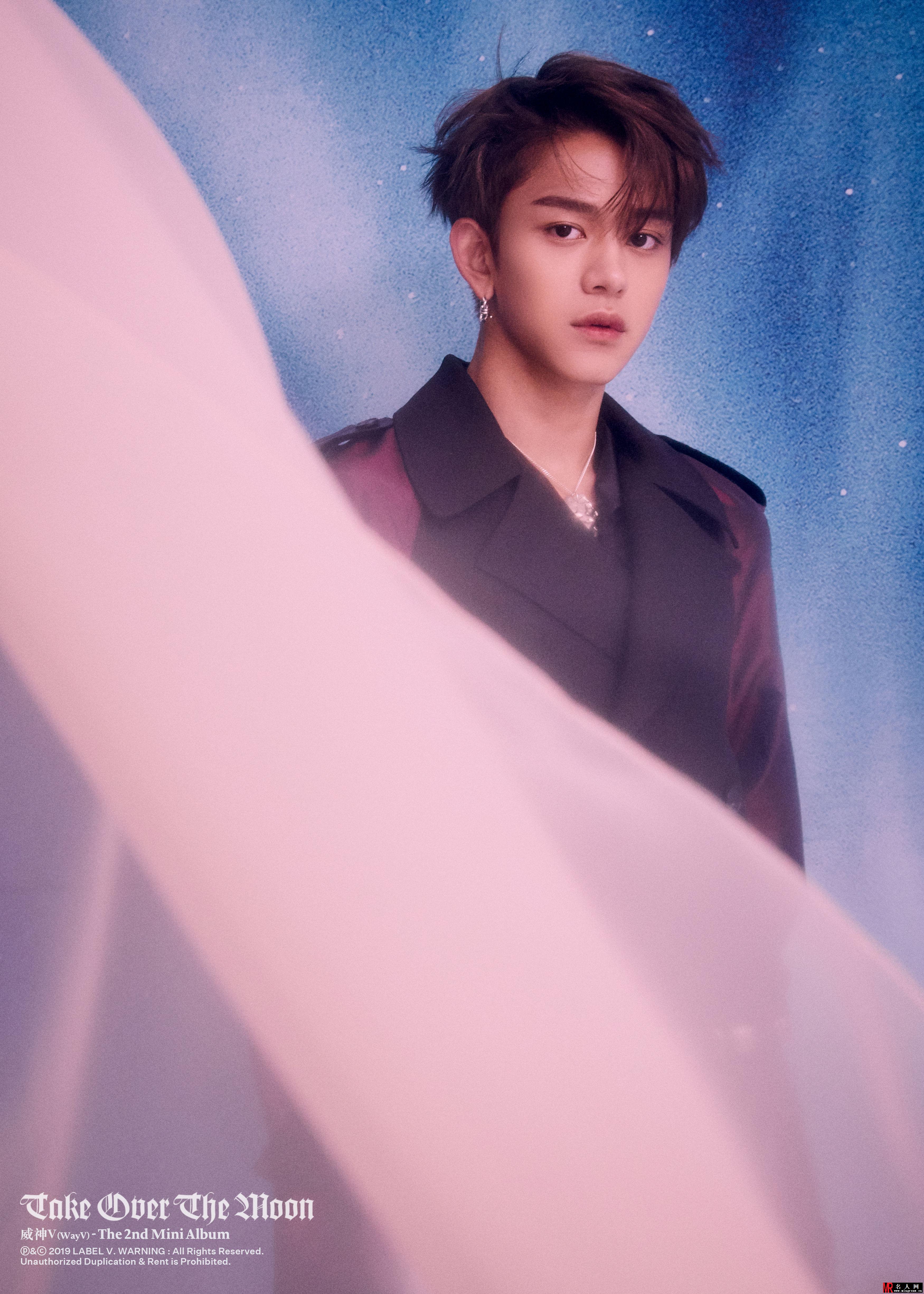 威神V成员KUN、TEN、LUCAS、HENDERY预告照公开，华丽外貌引热议(1)