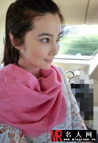 王珂自拍生活照曝光 网友惊呼素颜美女(1)