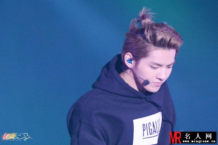 吴亦凡2013年SMWEEK演出精彩粉丝欢呼颜值高(1)