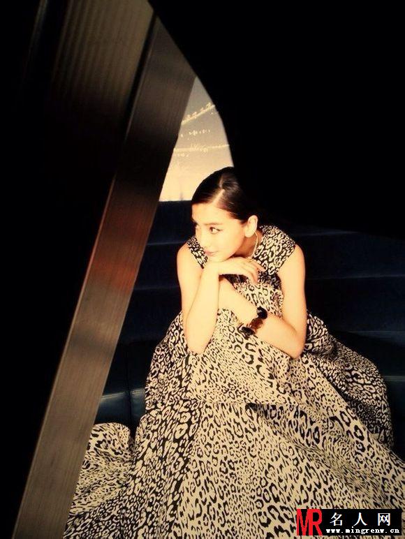 Angelababy美艳登Vogue 感谢黄晓明给自己自由(1)
