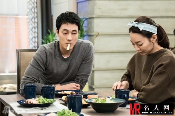 《Oh My Venus》剧照 苏志燮申敏儿上演芹菜之吻(1)