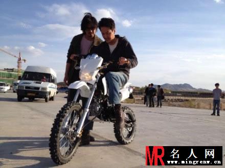 2014年冯绍峰生活照合辑 阳光帅气苦中作乐(1)